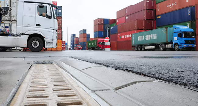 Containerumschlagplätze
