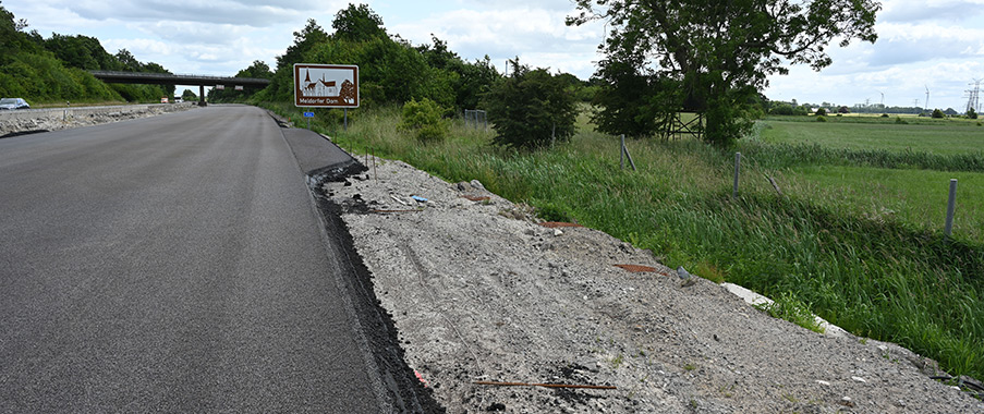 Autobahnbereich A 23 Heide im nahegelegenen Wasserschutzgebiet