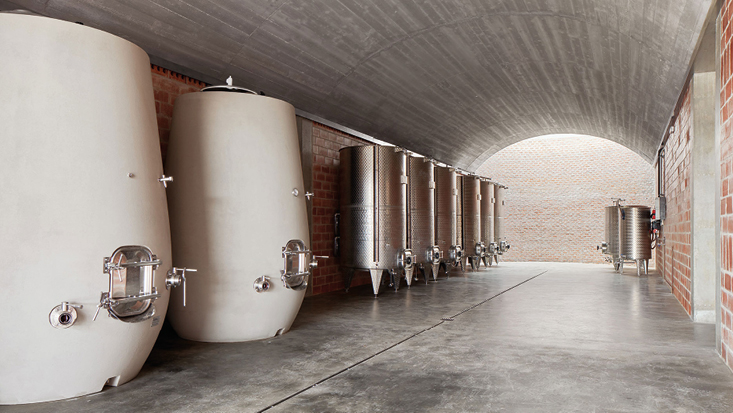 Die kühlen Temperaturen von Kellern eignen sich für die Weinproduktion und -lagerung.
