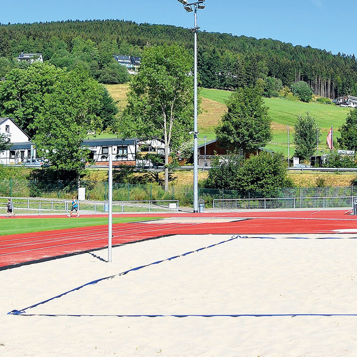 Beachvolleyballanlagen und Spielplätze