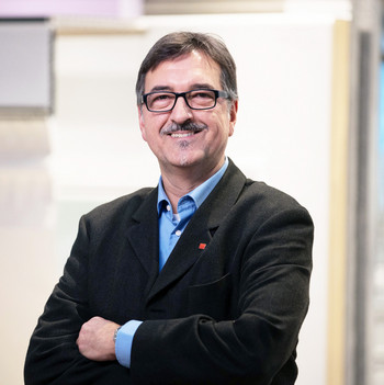 <p><strong>Matthias Möckl, Dipl.-Ing. (FH)</strong><br>Referent ACO Academy & Moderation</p><p>mit seinem Vortrag:</p><p><strong>„Schwammstadt - praktisch umgesetzt”</strong></p>