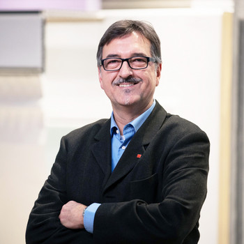 <p><strong>Matthias Möckl, Dipl.-Ing. (FH)</strong><br>Referent ACO Academy & Moderation</p><p>mit seinem Vortrag:</p><p><strong>„Schwammstadt - praktisch umgesetzt”</strong></p>