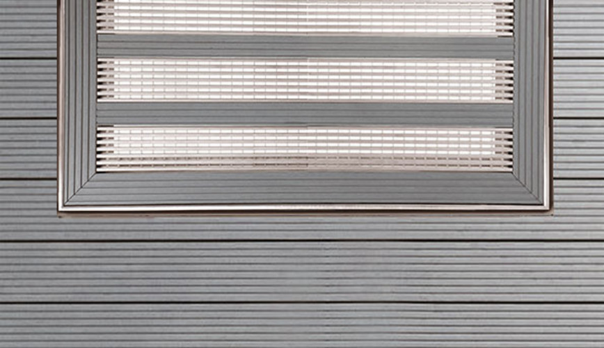 Variante Grundelement mit individuellen Einlegeprofilen, Edelstahl Längsprofilrosten und individuellem Einfassungsrahmen