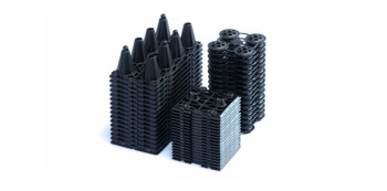 Versickerungs- und Rückhalteanlage aus schwarzen Kunststoffhohlkörpern.