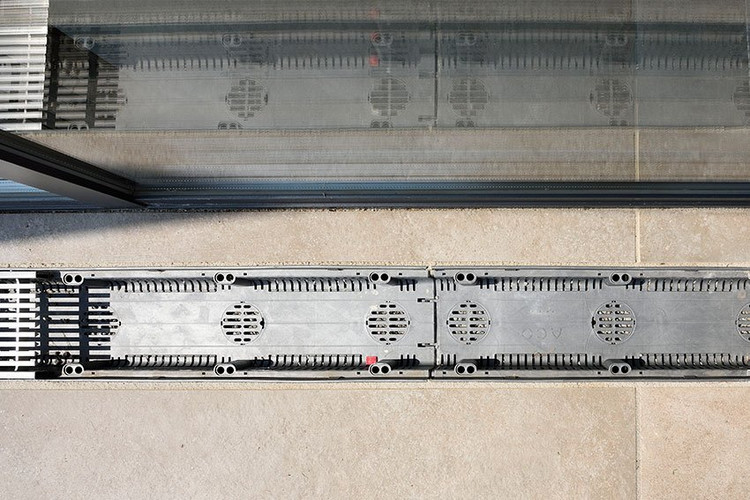 Profiline-x-slider-oben-aco-hochbau