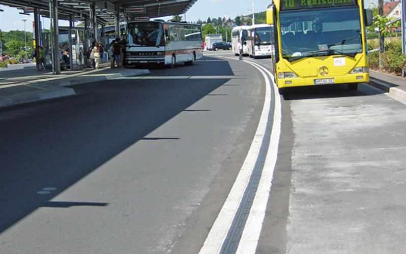 ACO DRAIN® PowerDrain - Anwendung Busbahnhof