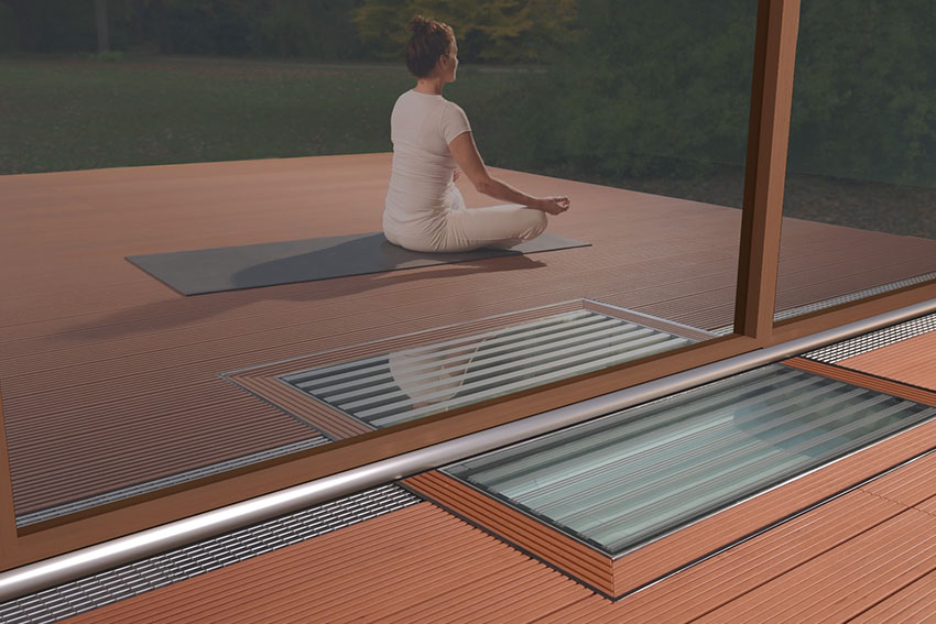 Lichtschachtabdeckung-vario-design-frau-yoga-aco-hochbau